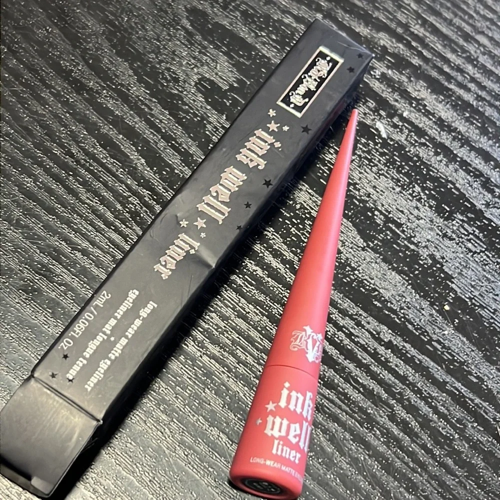 🍭🎭HP! Rare! KVD Lolita Ink Well Liner